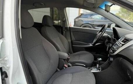 Hyundai Solaris II рестайлинг, 2011 год, 890 000 рублей, 20 фотография
