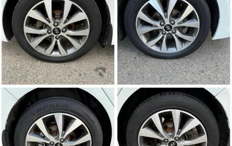 Hyundai Solaris II рестайлинг, 2011 год, 890 000 рублей, 24 фотография