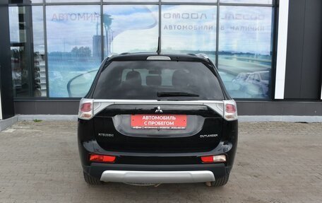 Mitsubishi Outlander III рестайлинг 3, 2014 год, 1 285 000 рублей, 6 фотография