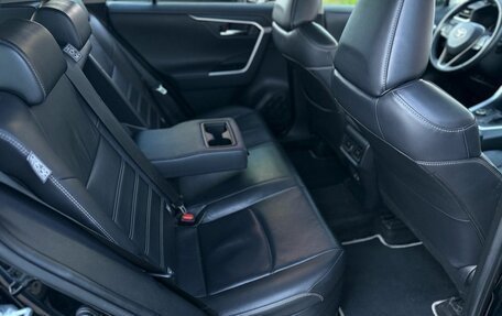 Toyota RAV4, 2019 год, 3 549 000 рублей, 10 фотография