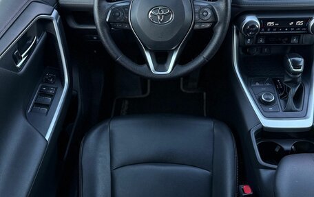 Toyota RAV4, 2019 год, 3 549 000 рублей, 22 фотография