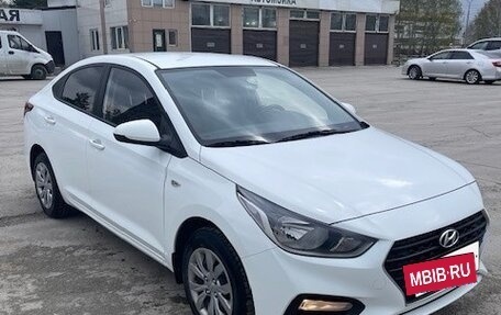 Hyundai Solaris II рестайлинг, 2019 год, 1 300 000 рублей, 4 фотография