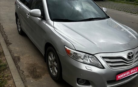 Toyota Camry, 2011 год, 1 100 000 рублей, 4 фотография