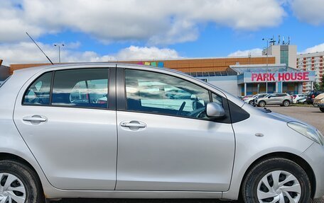 Toyota Yaris III рестайлинг, 2007 год, 680 000 рублей, 11 фотография