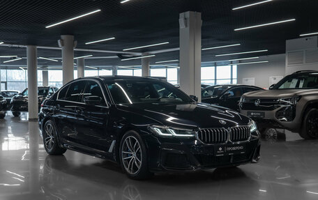 BMW 5 серия, 2021 год, 4 600 000 рублей, 2 фотография