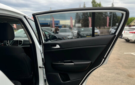 KIA Sportage IV рестайлинг, 2020 год, 2 350 000 рублей, 22 фотография