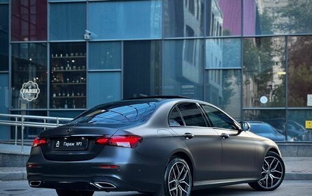 Mercedes-Benz E-Класс, 2022 год, 5 275 000 рублей, 6 фотография