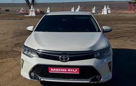 Toyota Camry, 2016 год, 1 900 000 рублей, 1 фотография