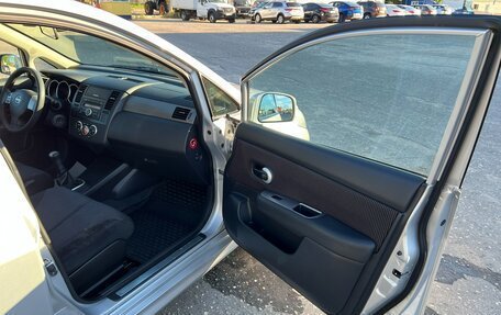 Nissan Tiida, 2010 год, 800 000 рублей, 31 фотография