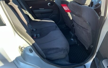 Nissan Tiida, 2010 год, 800 000 рублей, 30 фотография