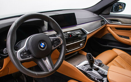 BMW 5 серия, 2018 год, 3 600 000 рублей, 10 фотография