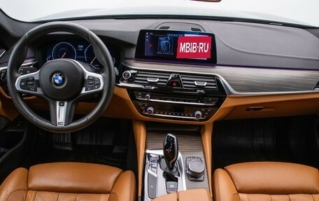 BMW 5 серия, 2018 год, 3 600 000 рублей, 14 фотография