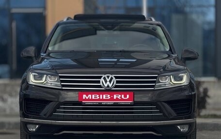 Volkswagen Touareg III, 2015 год, 2 820 000 рублей, 2 фотография
