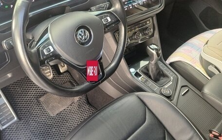 Volkswagen Tiguan II, 2019 год, 3 000 050 рублей, 14 фотография