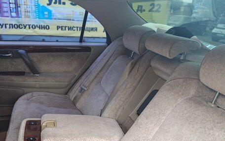 Toyota Crown Majesta, 2000 год, 1 300 000 рублей, 11 фотография