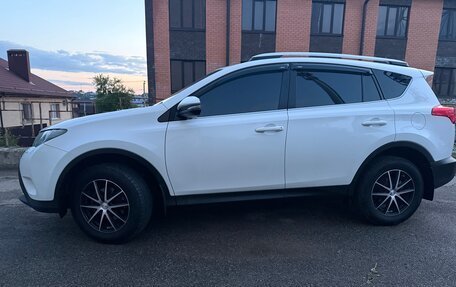 Toyota RAV4, 2013 год, 1 950 000 рублей, 2 фотография