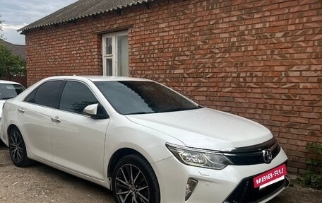 Toyota Camry, 2016 год, 1 900 000 рублей, 2 фотография