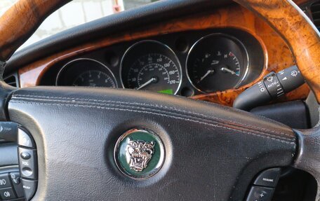 Jaguar XJ III (X350), 2005 год, 1 000 000 рублей, 10 фотография
