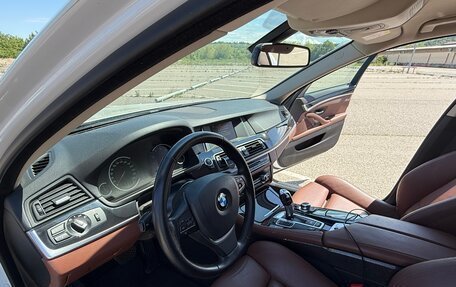 BMW 5 серия, 2015 год, 2 900 000 рублей, 14 фотография