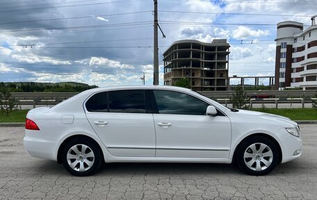 Skoda Superb III рестайлинг, 2012 год, 1 300 000 рублей, 2 фотография