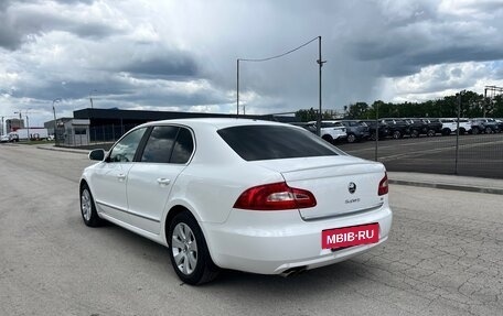 Skoda Superb III рестайлинг, 2012 год, 1 300 000 рублей, 5 фотография