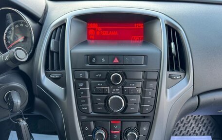 Opel Astra J, 2013 год, 880 000 рублей, 15 фотография
