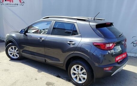 KIA Stonic, 2019 год, 1 850 000 рублей, 3 фотография