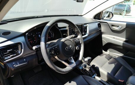 KIA Stonic, 2019 год, 1 850 000 рублей, 14 фотография