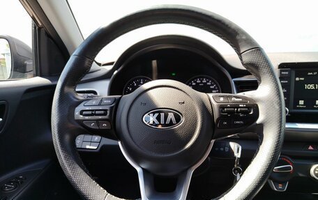 KIA Stonic, 2019 год, 1 850 000 рублей, 15 фотография