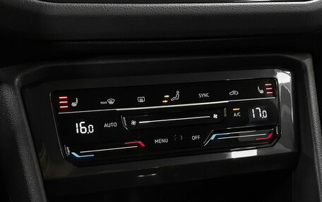 Volkswagen Tiguan II, 2021 год, 2 790 000 рублей, 17 фотография