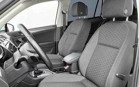 Volkswagen Tiguan II, 2018 год, 1 990 000 рублей, 8 фотография