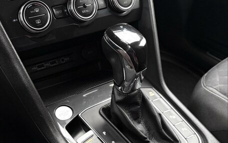 Volkswagen Tiguan II, 2018 год, 1 990 000 рублей, 12 фотография