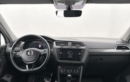 Volkswagen Tiguan II, 2018 год, 1 990 000 рублей, 21 фотография