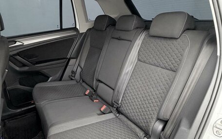 Volkswagen Tiguan II, 2018 год, 1 990 000 рублей, 26 фотография