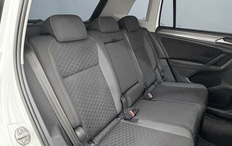 Volkswagen Tiguan II, 2018 год, 1 990 000 рублей, 23 фотография