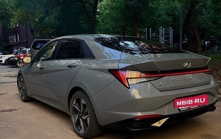 Hyundai Elantra, 2021 год, 2 100 000 рублей, 3 фотография