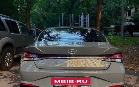 Hyundai Elantra, 2021 год, 2 100 000 рублей, 5 фотография