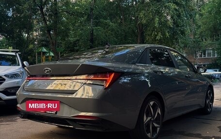 Hyundai Elantra, 2021 год, 2 100 000 рублей, 4 фотография