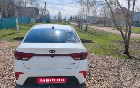 KIA Rio IV, 2018 год, 1 400 000 рублей, 6 фотография