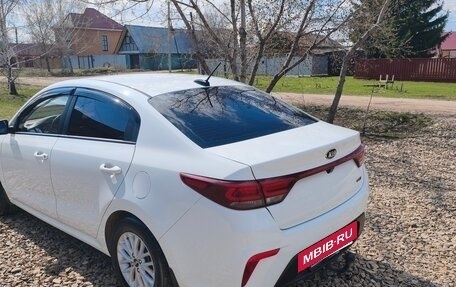 KIA Rio IV, 2018 год, 1 400 000 рублей, 4 фотография