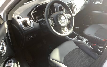 Jeep Compass II, 2020 год, 2 200 000 рублей, 3 фотография