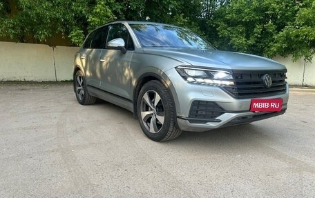Volkswagen Touareg III, 2019 год, 3 800 000 рублей, 2 фотография