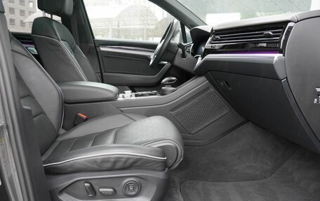 Volkswagen Touareg III, 2020 год, 6 650 000 рублей, 18 фотография