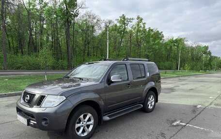 Nissan Pathfinder, 2011 год, 1 900 000 рублей, 3 фотография