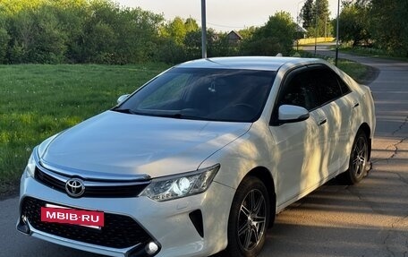 Toyota Camry, 2017 год, 1 800 000 рублей, 3 фотография