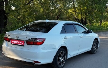 Toyota Camry, 2017 год, 1 800 000 рублей, 6 фотография