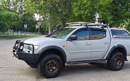 Mitsubishi L200 IV рестайлинг, 2007 год, 1 400 000 рублей, 2 фотография