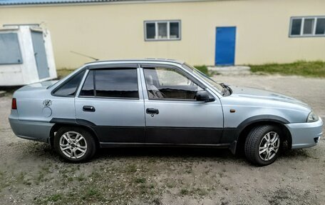 Daewoo Nexia I рестайлинг, 2010 год, 250 000 рублей, 5 фотография