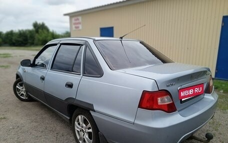 Daewoo Nexia I рестайлинг, 2010 год, 250 000 рублей, 8 фотография