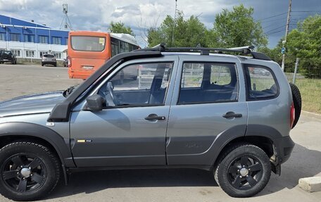 Chevrolet Niva I рестайлинг, 2015 год, 760 000 рублей, 6 фотография